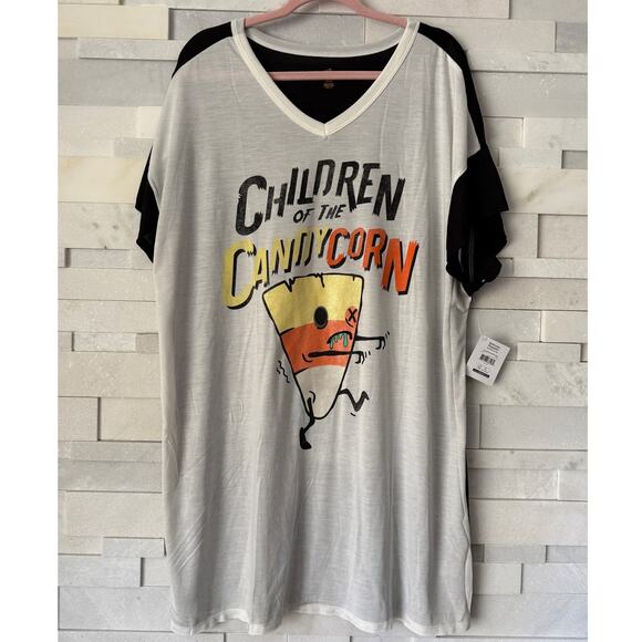 NWT Lightweight CHILDREN OF THE CANDY CORN short sleeve nightshirt XL Halloween - Picture 1 of 4